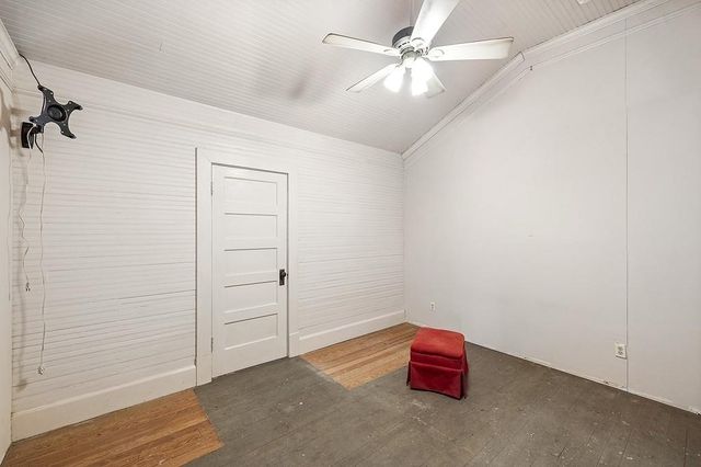 107 E Main Street, Eagle Lake, TX 77434