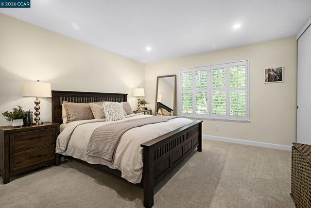 327 Sycamore Hill Ct, Danville, CA 94526