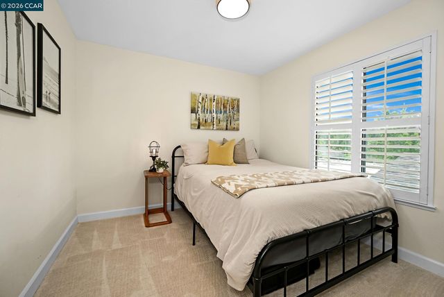 327 Sycamore Hill Ct, Danville, CA 94526