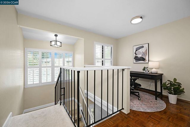 327 Sycamore Hill Ct, Danville, CA 94526