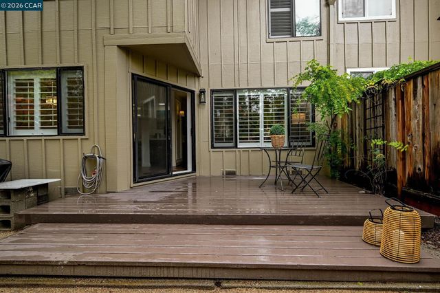 327 Sycamore Hill Ct, Danville, CA 94526
