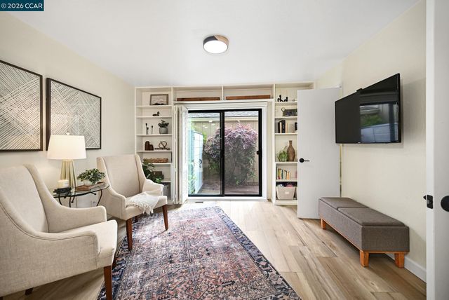 327 Sycamore Hill Ct, Danville, CA 94526