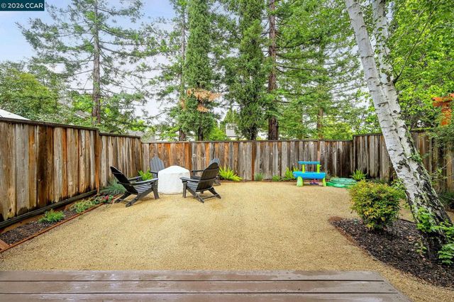 327 Sycamore Hill Ct, Danville, CA 94526