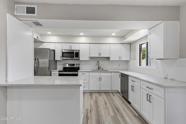 2049 W JOAN DE ARC Avenue, Phoenix, AZ 85029