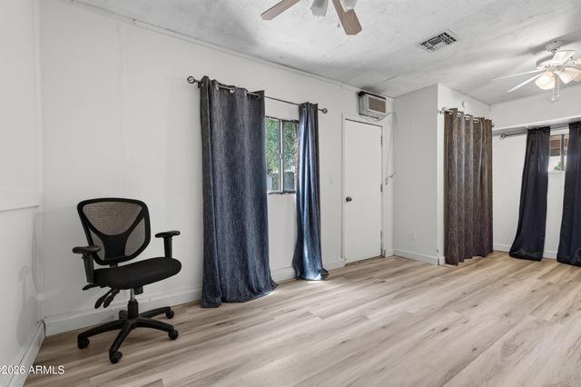 2049 W JOAN DE ARC Avenue, Phoenix, AZ 85029