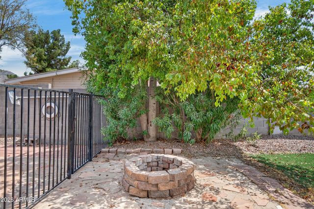 2049 W JOAN DE ARC Avenue, Phoenix, AZ 85029