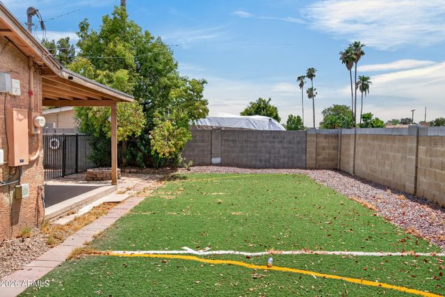 2049 W JOAN DE ARC Avenue, Phoenix, AZ 85029
