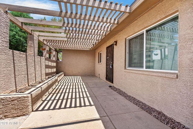 2049 W JOAN DE ARC Avenue, Phoenix, AZ 85029
