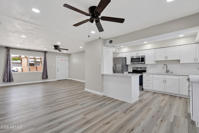 2049 W JOAN DE ARC Avenue, Phoenix, AZ 85029