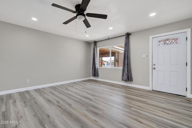 2049 W JOAN DE ARC Avenue, Phoenix, AZ 85029