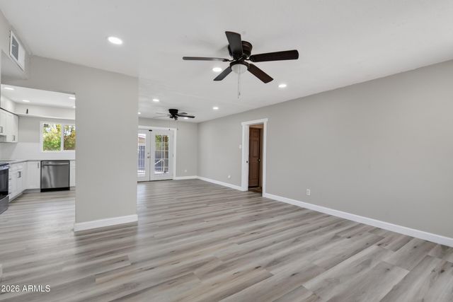 2049 W JOAN DE ARC Avenue, Phoenix, AZ 85029