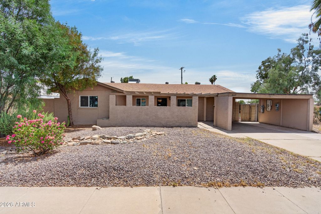 2049 W JOAN DE ARC Avenue, Phoenix, AZ 85029