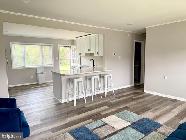 28 SANFORD DRIVE, Newark, DE 19713