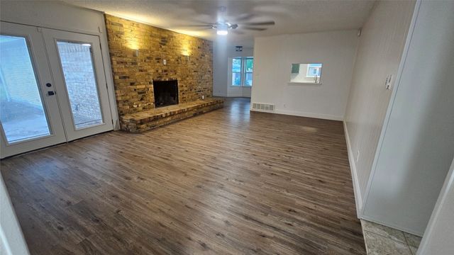 7449 Monterrey Drive, Fort Worth, TX 76112