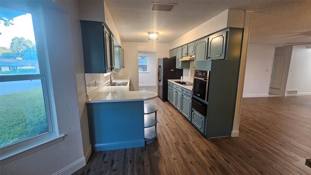 7449 Monterrey Drive, Fort Worth, TX 76112