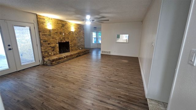 7449 Monterrey Drive, Fort Worth, TX 76112