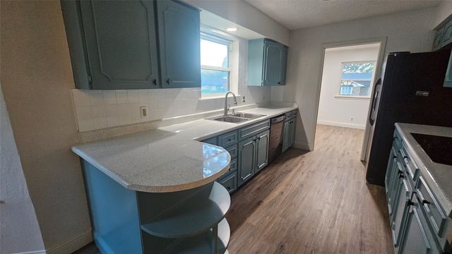 7449 Monterrey Drive, Fort Worth, TX 76112