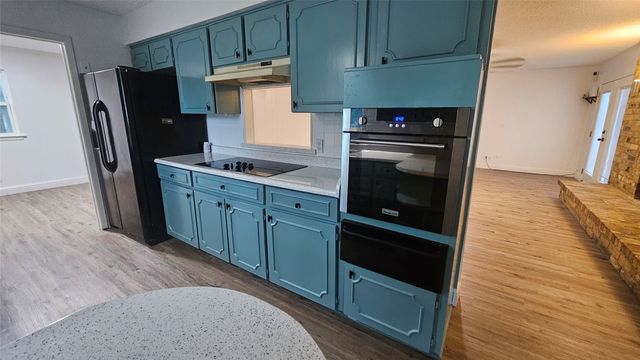 7449 Monterrey Drive, Fort Worth, TX 76112