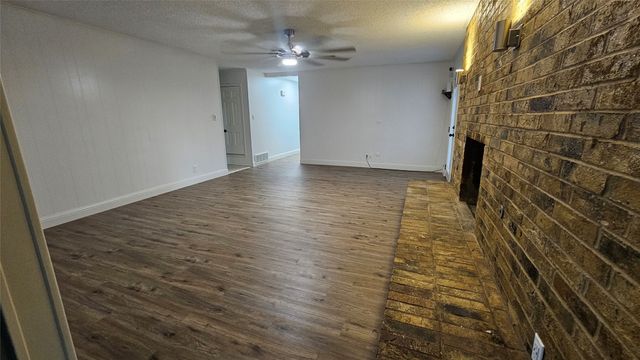 7449 Monterrey Drive, Fort Worth, TX 76112