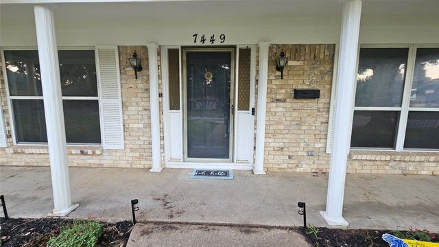 7449 Monterrey Drive, Fort Worth, TX 76112