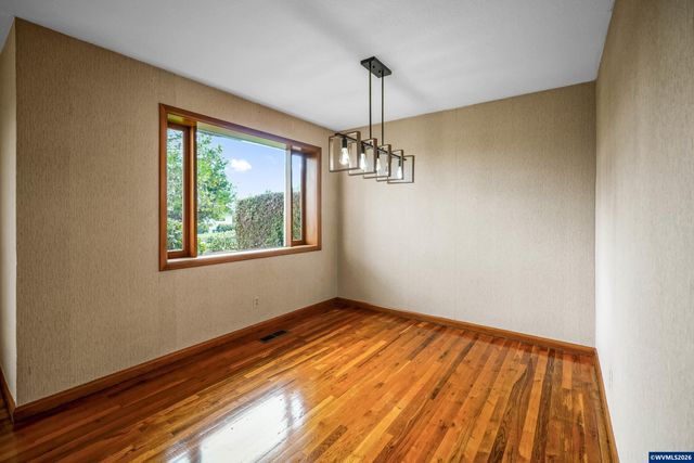 4225 Duane Dr S, Salem, OR 97302