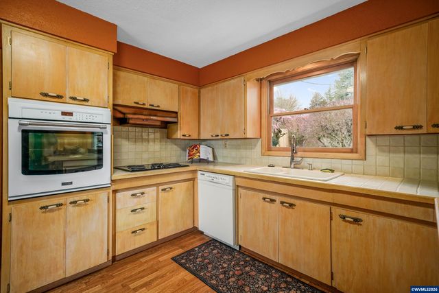 4225 Duane Dr S, Salem, OR 97302