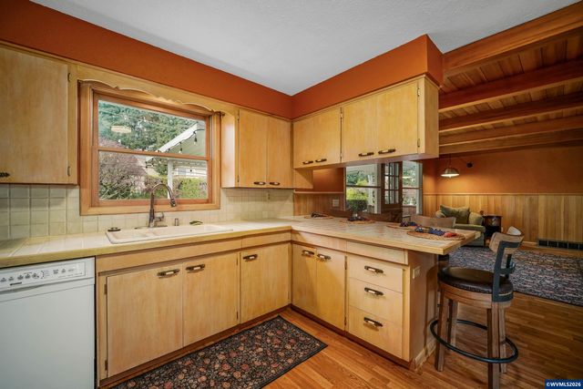 4225 Duane Dr S, Salem, OR 97302