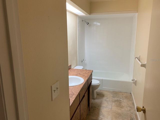 2556 CHESTNUT WOODS DRIVE, Lakeland, FL 33815