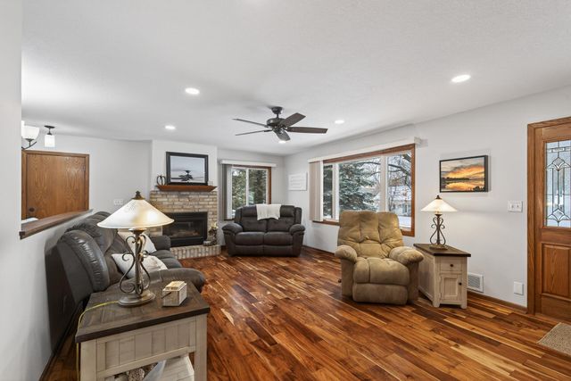 1360 County Road C E, Maplewood, MN 55109