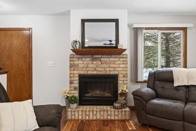 1360 County Road C E, Maplewood, MN 55109