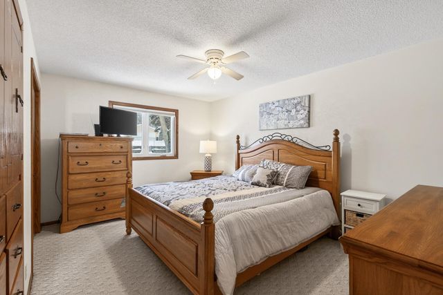 1360 County Road C E, Maplewood, MN 55109