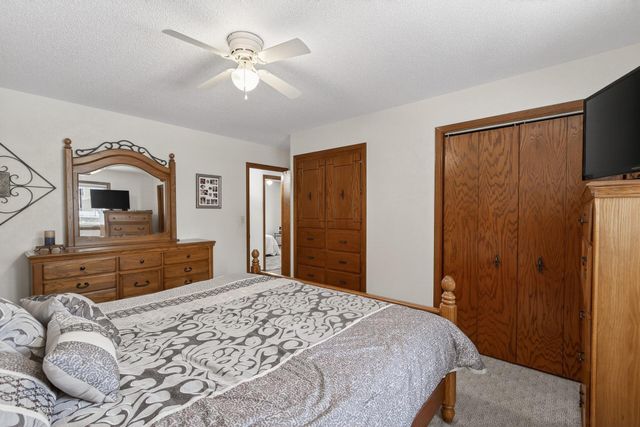 1360 County Road C E, Maplewood, MN 55109