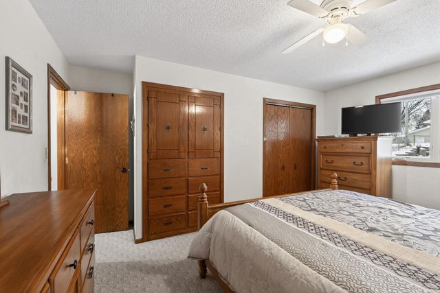 1360 County Road C E, Maplewood, MN 55109