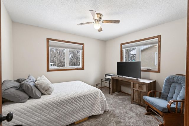 1360 County Road C E, Maplewood, MN 55109