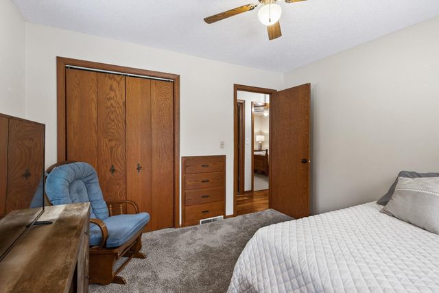 1360 County Road C E, Maplewood, MN 55109