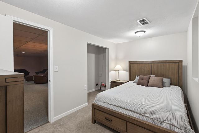 1360 County Road C E, Maplewood, MN 55109