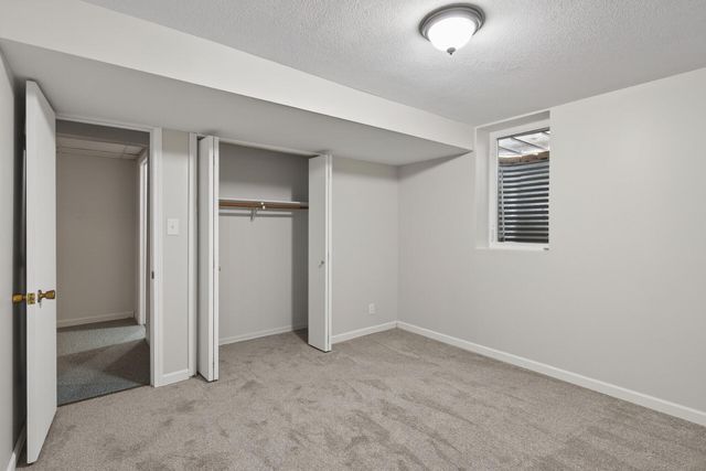 1360 County Road C E, Maplewood, MN 55109