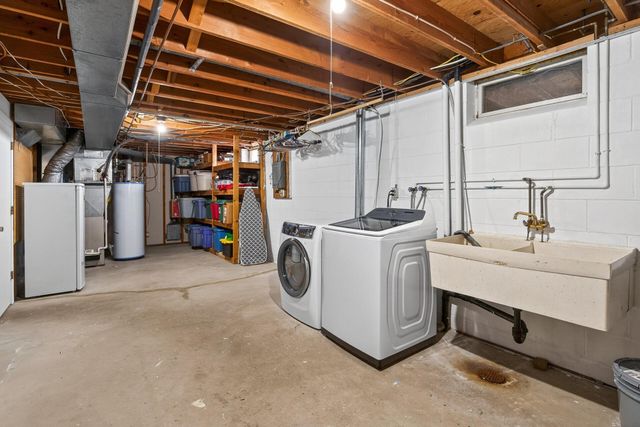 1360 County Road C E, Maplewood, MN 55109