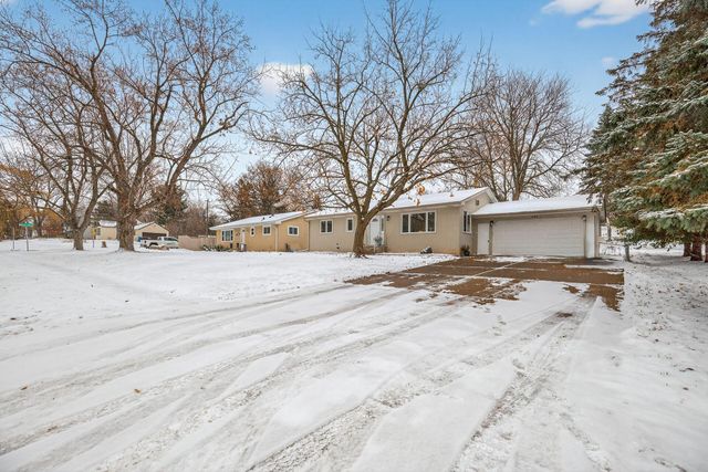 1360 County Road C E, Maplewood, MN 55109