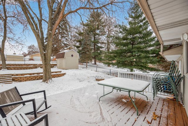 1360 County Road C E, Maplewood, MN 55109