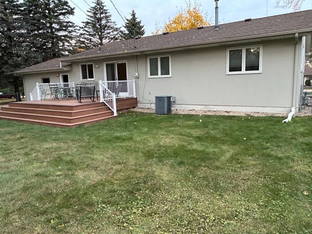 1360 County Road C E, Maplewood, MN 55109