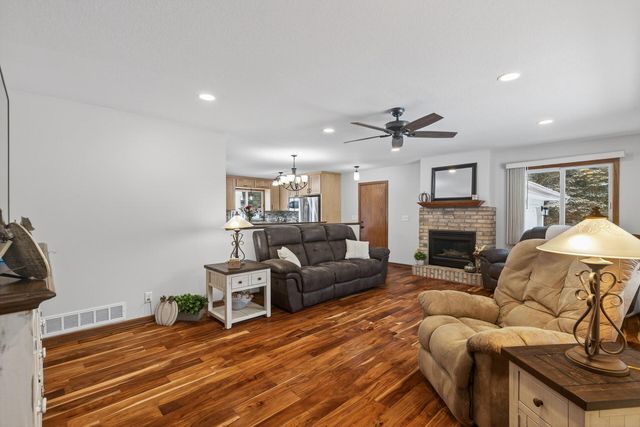 1360 County Road C E, Maplewood, MN 55109