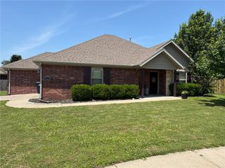 4315 W Langmead Drive, Rogers, AR 72758