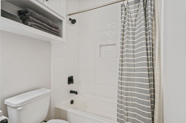 4201 Karo Dr, Corpus Christi, TX 78414