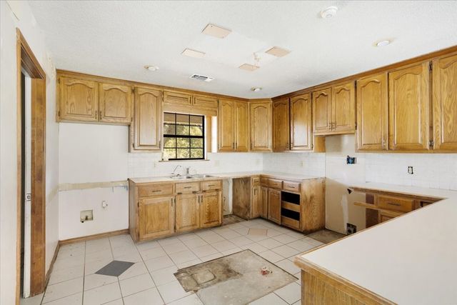 5292 Preston Road, Denison, TX 75020