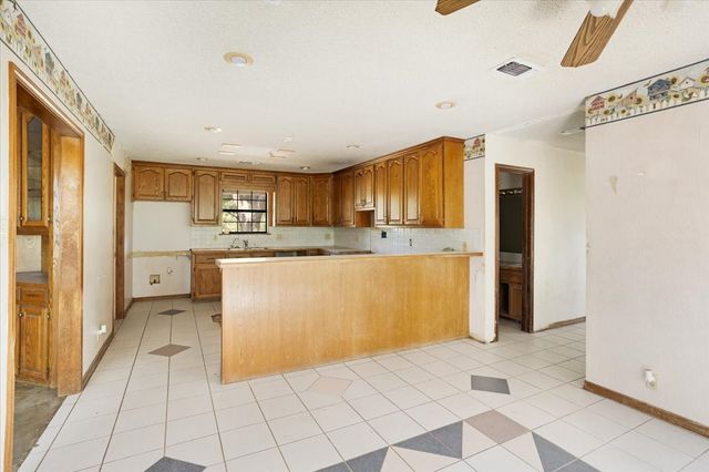 5292 Preston Road, Denison, TX 75020