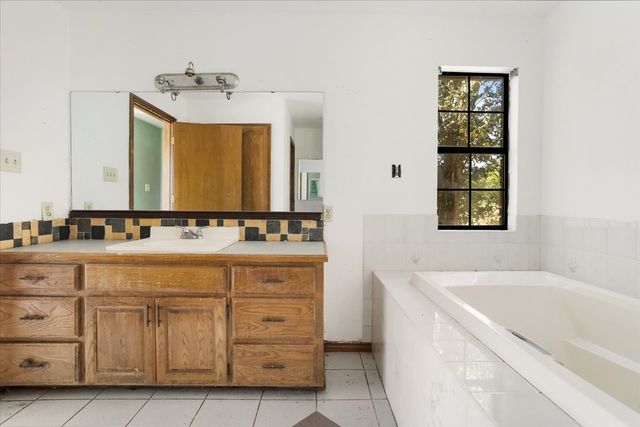 5292 Preston Road, Denison, TX 75020