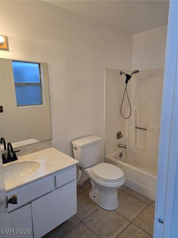 2320 El Molino Circle, Las Vegas, NV 89108