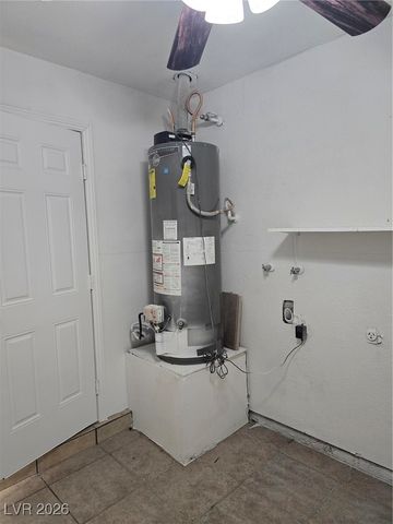 2320 El Molino Circle, Las Vegas, NV 89108