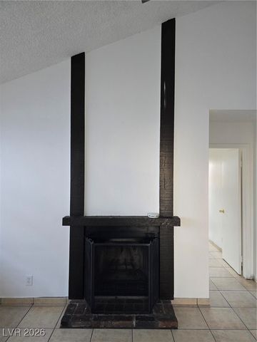 2320 El Molino Circle, Las Vegas, NV 89108